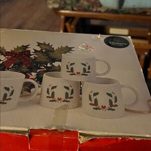 Christmas Holly Mugs Set